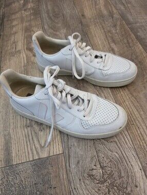 Veja White Leather Tennis Shoes Sz 10